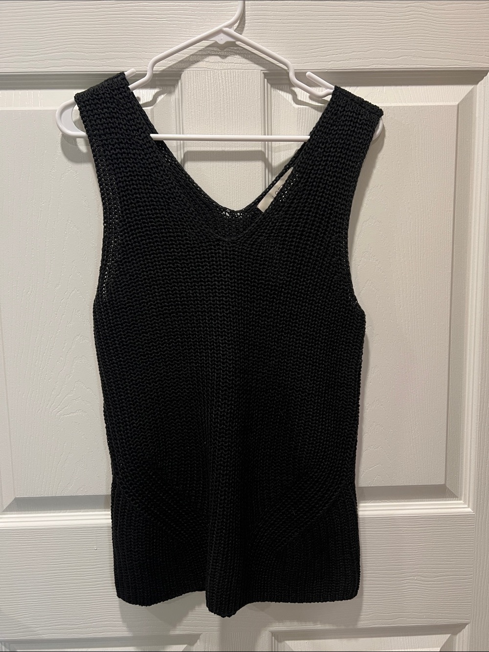 LOFT Black Knit Scoop Neck Tank